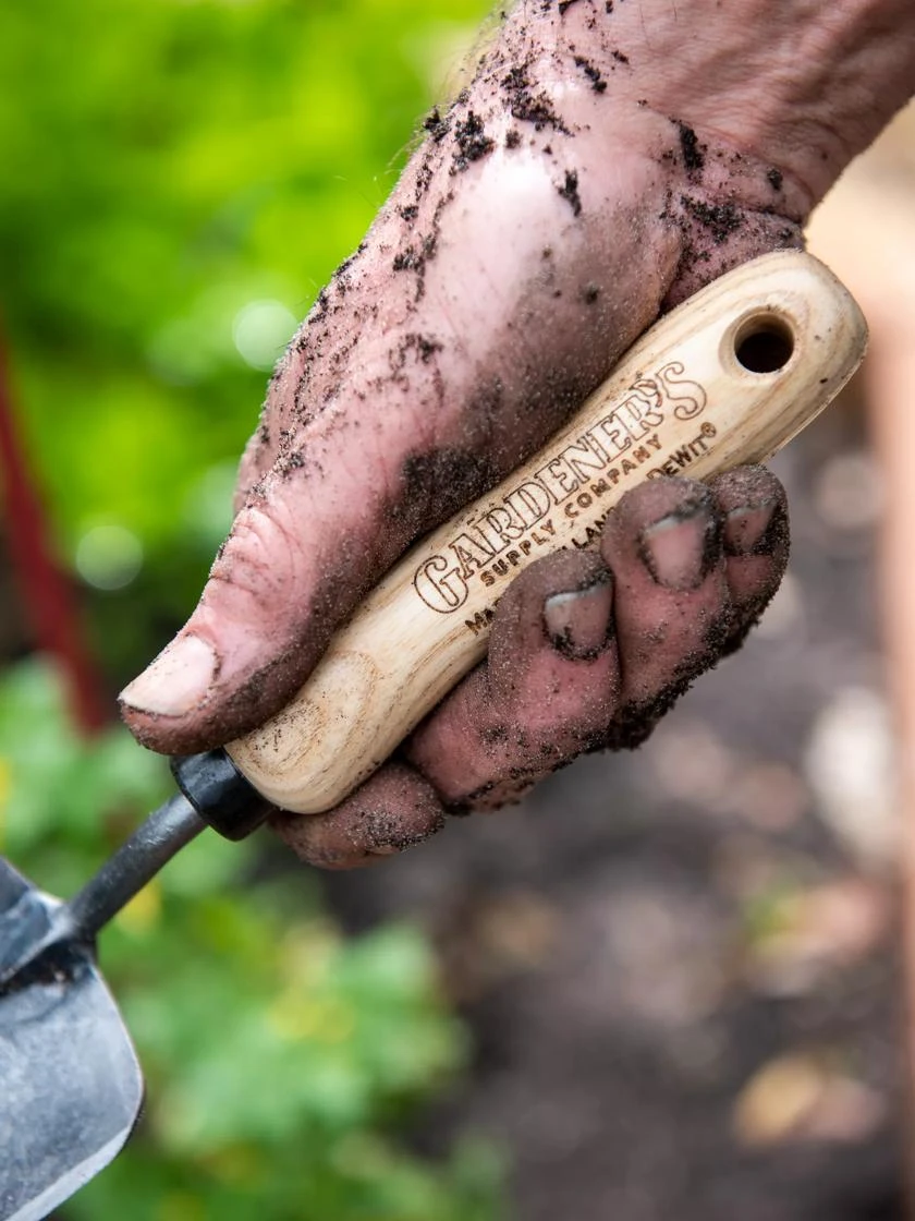 Gardener's Lifetime Trowel - Image 2